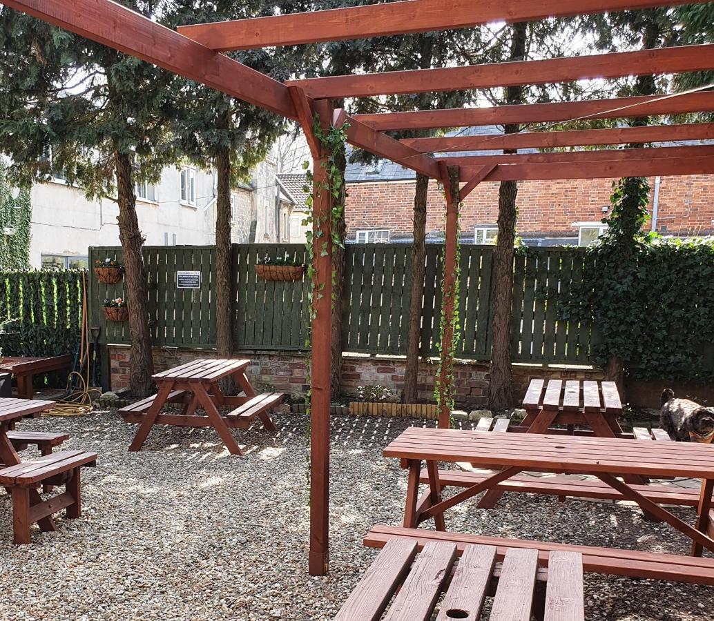 The Court House Inn Thrapston  Extérieur photo