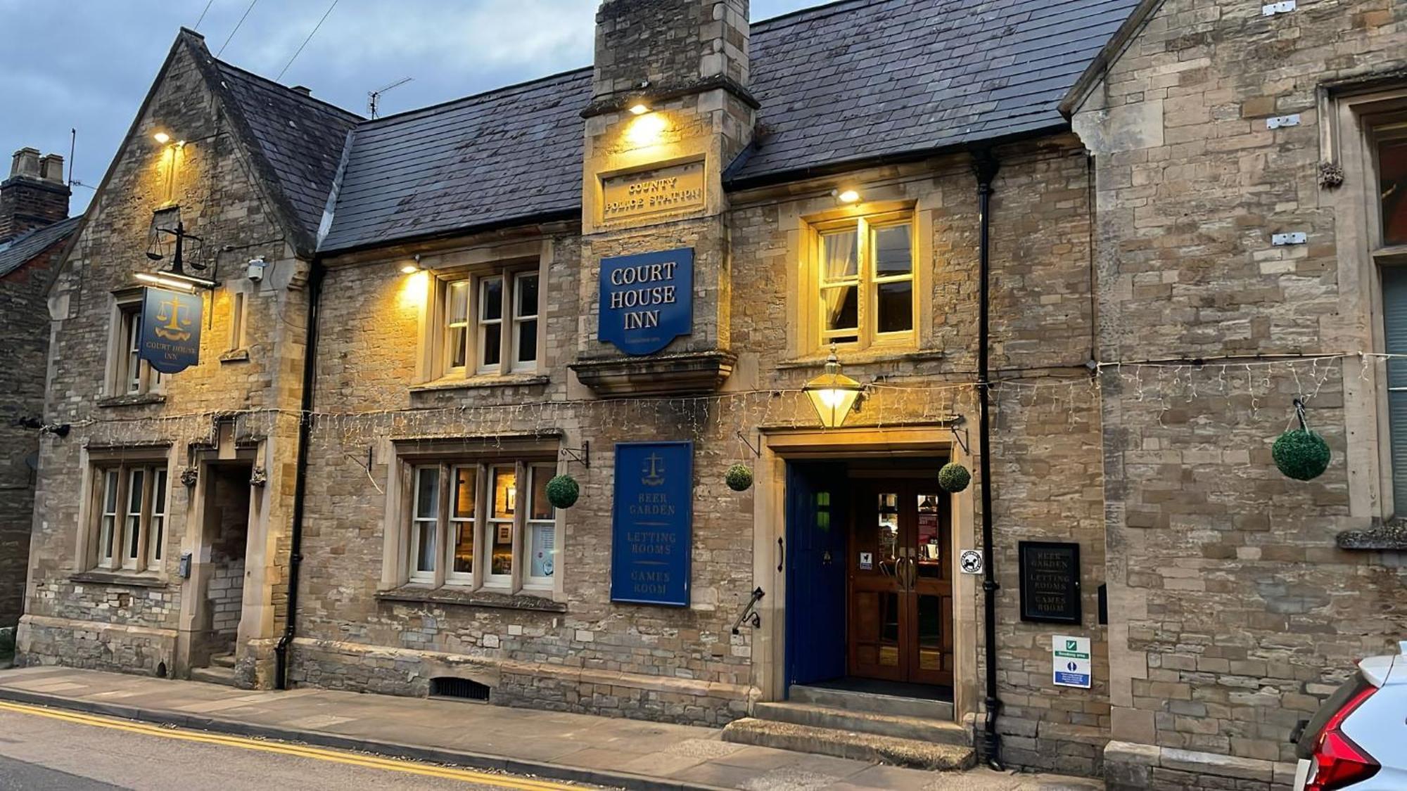 The Court House Inn Thrapston  Extérieur photo