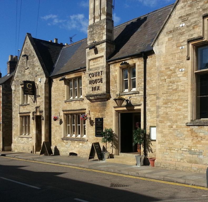 The Court House Inn Thrapston  Extérieur photo